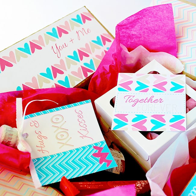 106. Dress Up a Valentine's Gift Box