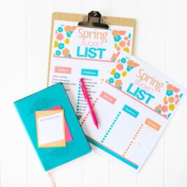 Free printable Spring Bucket List from Date Your Spouse