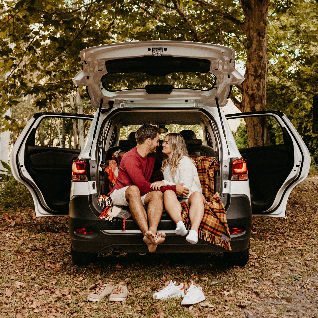 90+ Fall Date Ideas for Couples — Cozy, Outdoor & At-Home