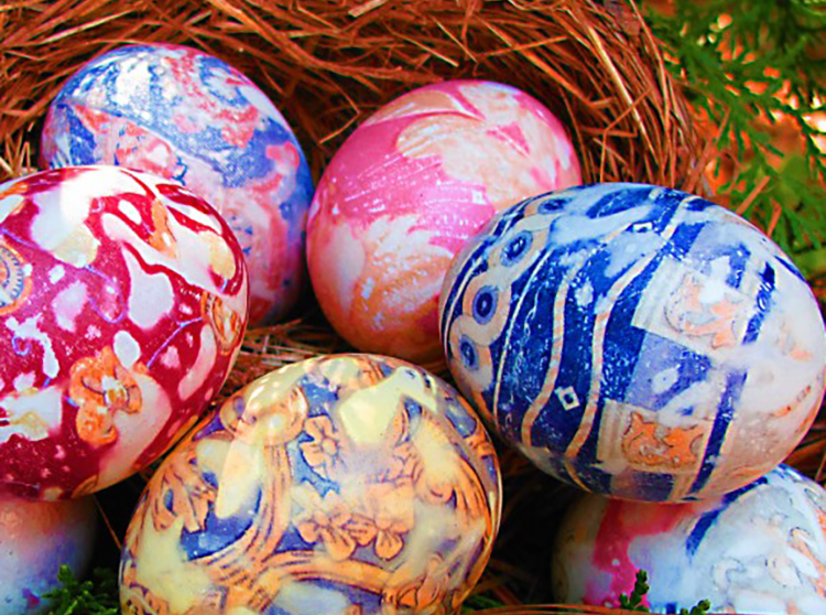 How to Make Marbled Easter Eggs