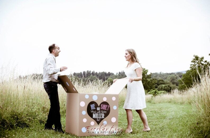 DIY Balloon Box Announcement | The Dating Divas