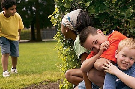 Sardines Family Game Night Ideas - dateyourspouse.com Outdoor or indoor fun games to play for kids and adults. | The Dating Divas