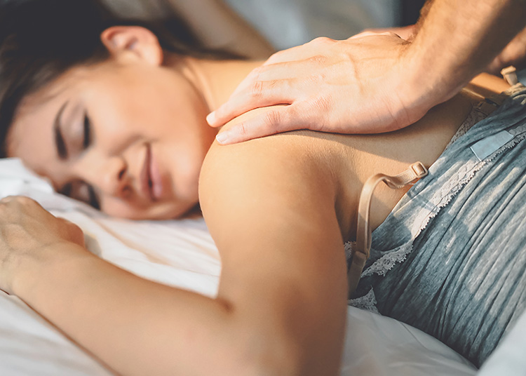 Sensual Massage Advice for Him and Her - www.TheDatingDivas.com Take time to find out what feels good to your spouse with these sensual massage hints. | The Dating Divas