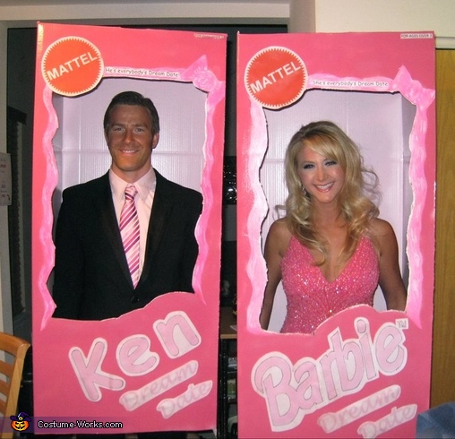 Cute Costume for Couples 2020 - dateyourspouse.com Cute costume for couples for Halloween. | The Dating Divas