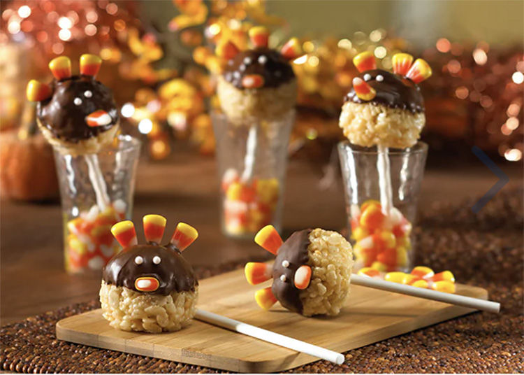 Turkey Pop Treats Thanksgiving Snack - www.TheDatingDivas.com Rice Krispie treat Thanksgiving food idea. | The Dating Divas