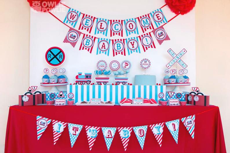 Baby Shower Idea for Boys with Trains - dateyourspouse.com Adorable train boy baby shower idea | The Dating Divas