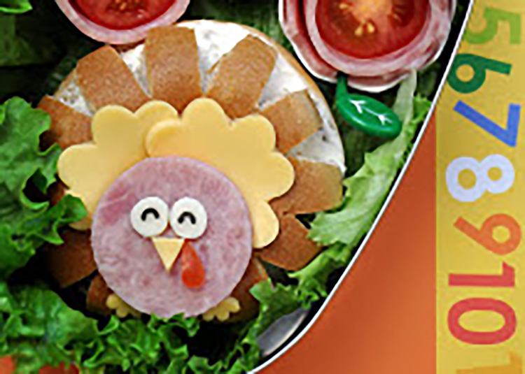 Turkey-Themed Thanksgiving Finger Food Bagel Sandwich - www.TheDatingDivas.com An easy turkey-themed bagel sandwich is a great Thanksgiving finger food. | The Dating Divas