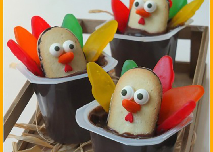 Turkey-themed Thanksgiving Pudding Cups - www.TheDatingDivas.com Simple Thanksgiving food ideas for chocolate pudding cups. | The Dating Divas