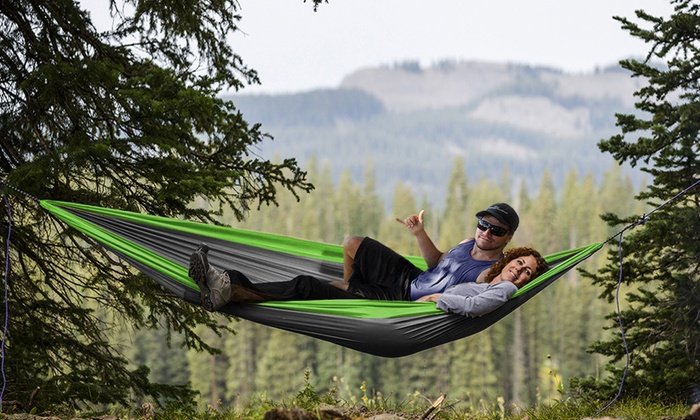 Hammock Christmas gift idea for men - dateyourspouse.com Two-person hammock for couples - The Dating Divas