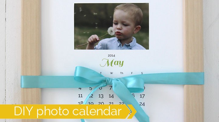 Simple photo album gift idea for him - dateyourspouse.com Photo calendar you can customize as an easy Christmas gift idea - The Dating Divas