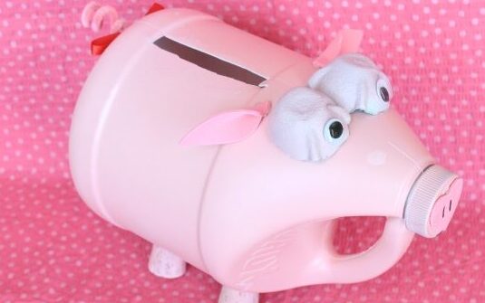 Piggy Valentine's Day box by Giggles Galore - thedatingdivascom.bigscoots-staging.com Pink piggy Valentine's Day box made from a jug of paint and egg carton eyes | The Dating Divas
