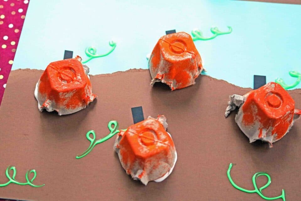 Preschool activities and crafts using egg cartons - thedatingdivascom.bigscoots-staging.com Egg carton pumpkin toddler activities | The Dating Divas