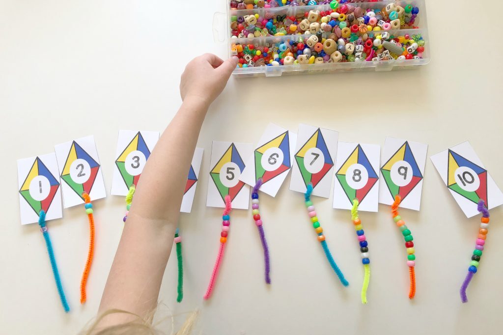 Kite counting toddler activities - thedatingdivascom.bigscoots-staging.com Preschool activities using kites and beads | The Dating Divas