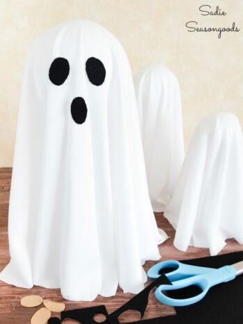 DIY Ghost Decorations for Halloween - dateyourspouse.com How to make ghost Halloween decorations that float | The Dating Divas