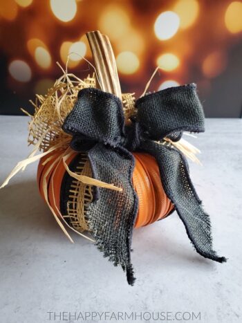 Mason Jar Lid Pumpkin - dateyourspouse.com How to make a pumpkin decorations | The Dating Divas