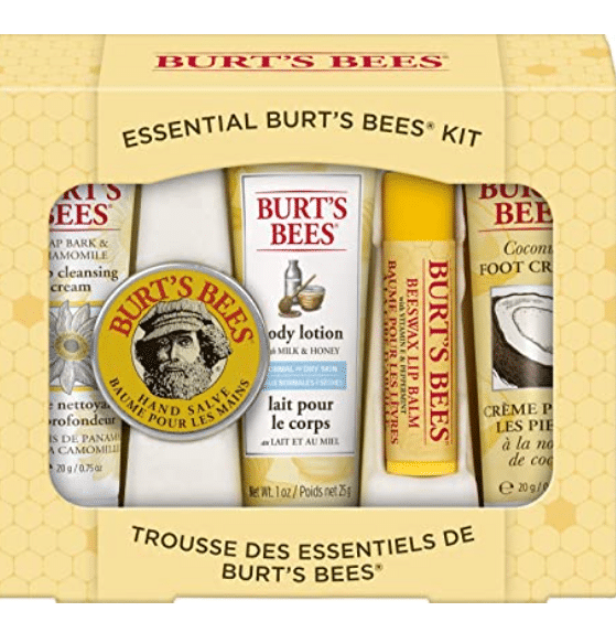 Burt's Bees products are amazing and would make perfect Valentine's Day gifts for her! | The Dating Divas
