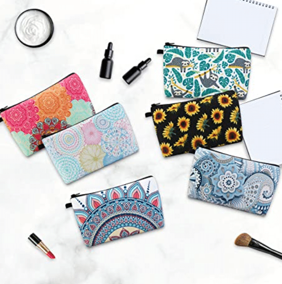 Cosmetic pouches would make good valentines gifts for her | The Dating Divas