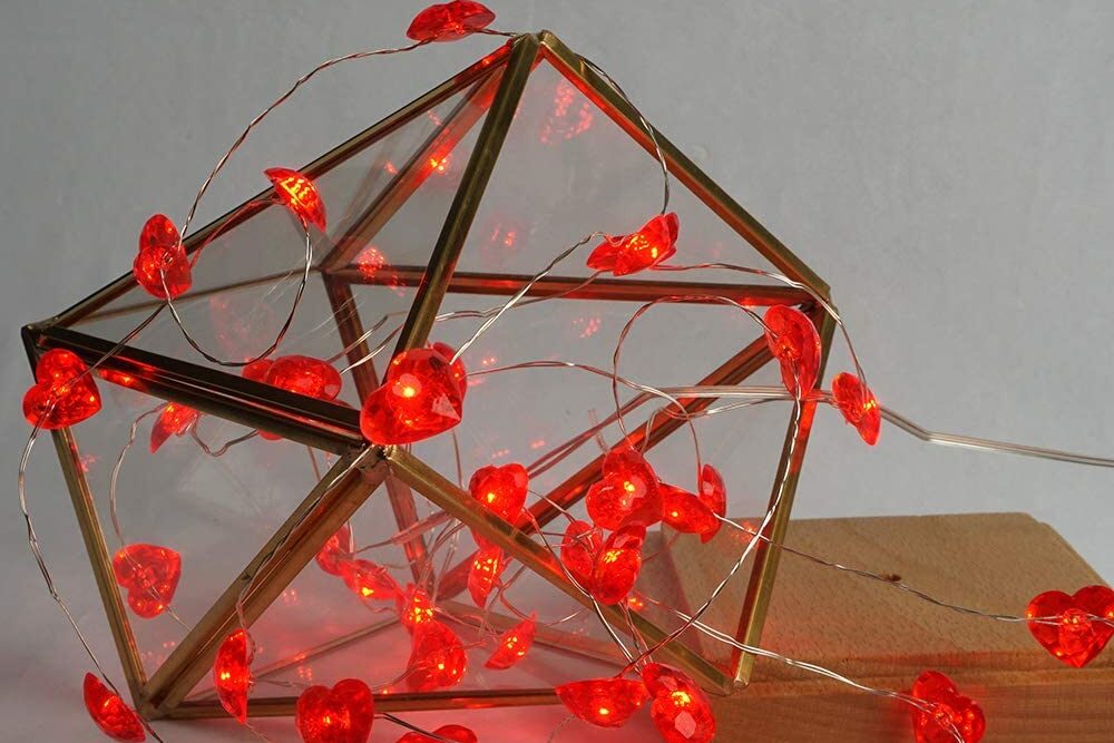Fairy lights add romance as Valentine's Day decorations. | The Dating Divas