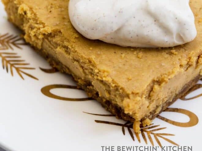 You are going to love this gingerbread recipe for cheesecake bars! | The Dating Divas