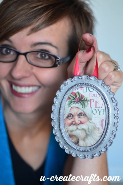 Teens will love making these mini picture frames as fun Christmas crafts! | The Dating Divas
