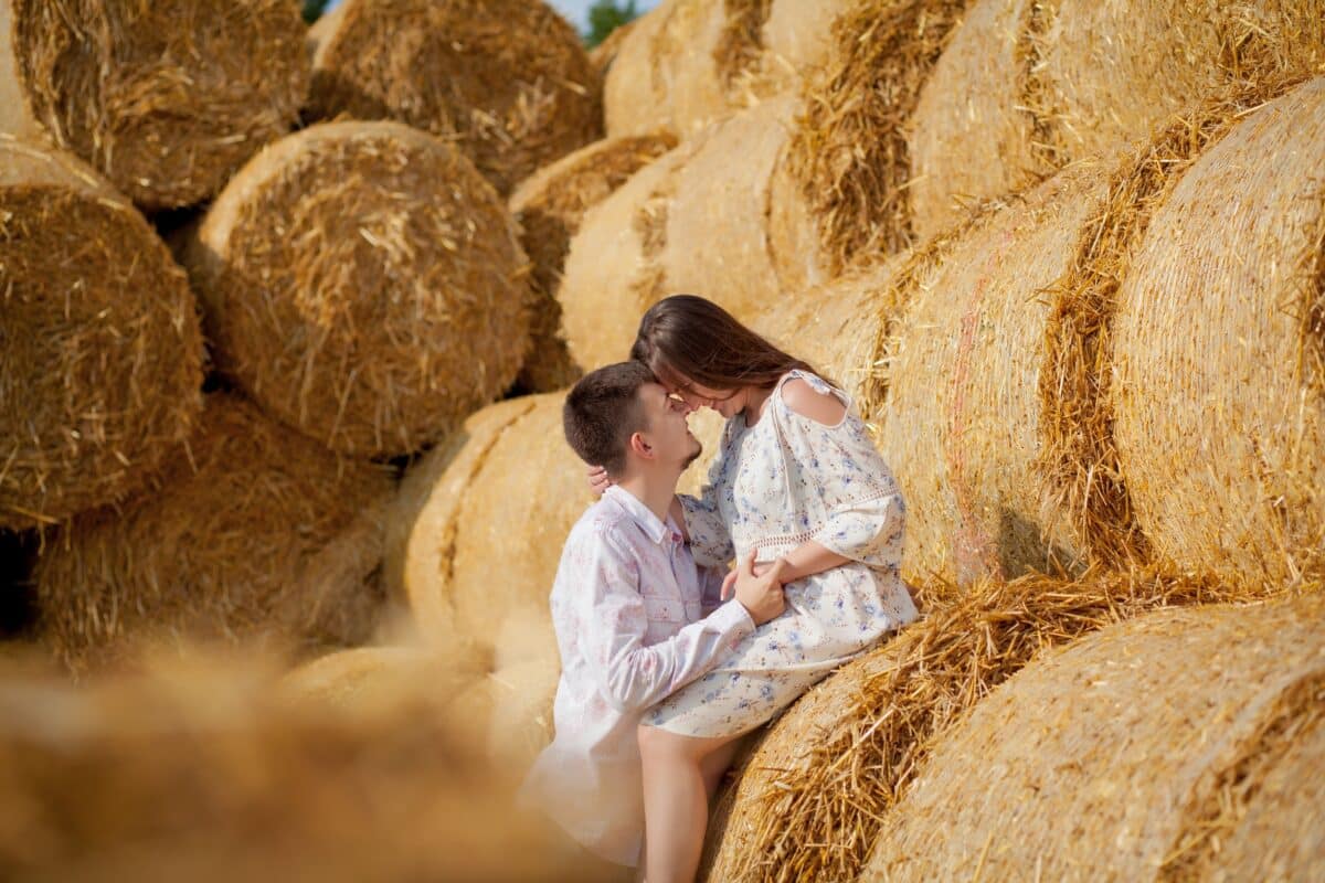 Country artists have written some of the most romantic sexy music. | The Dating Divas