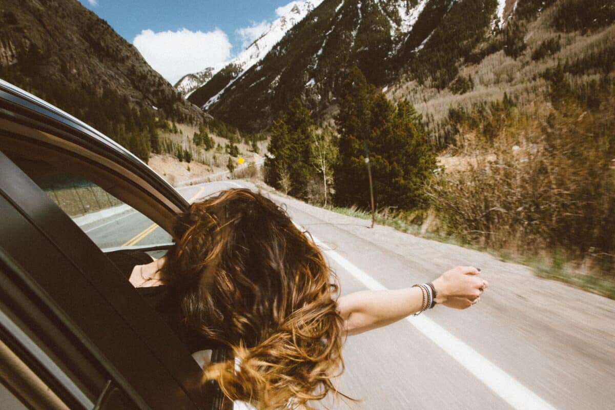 These summer songs are perfect for all your road trips! | The Dating Divas