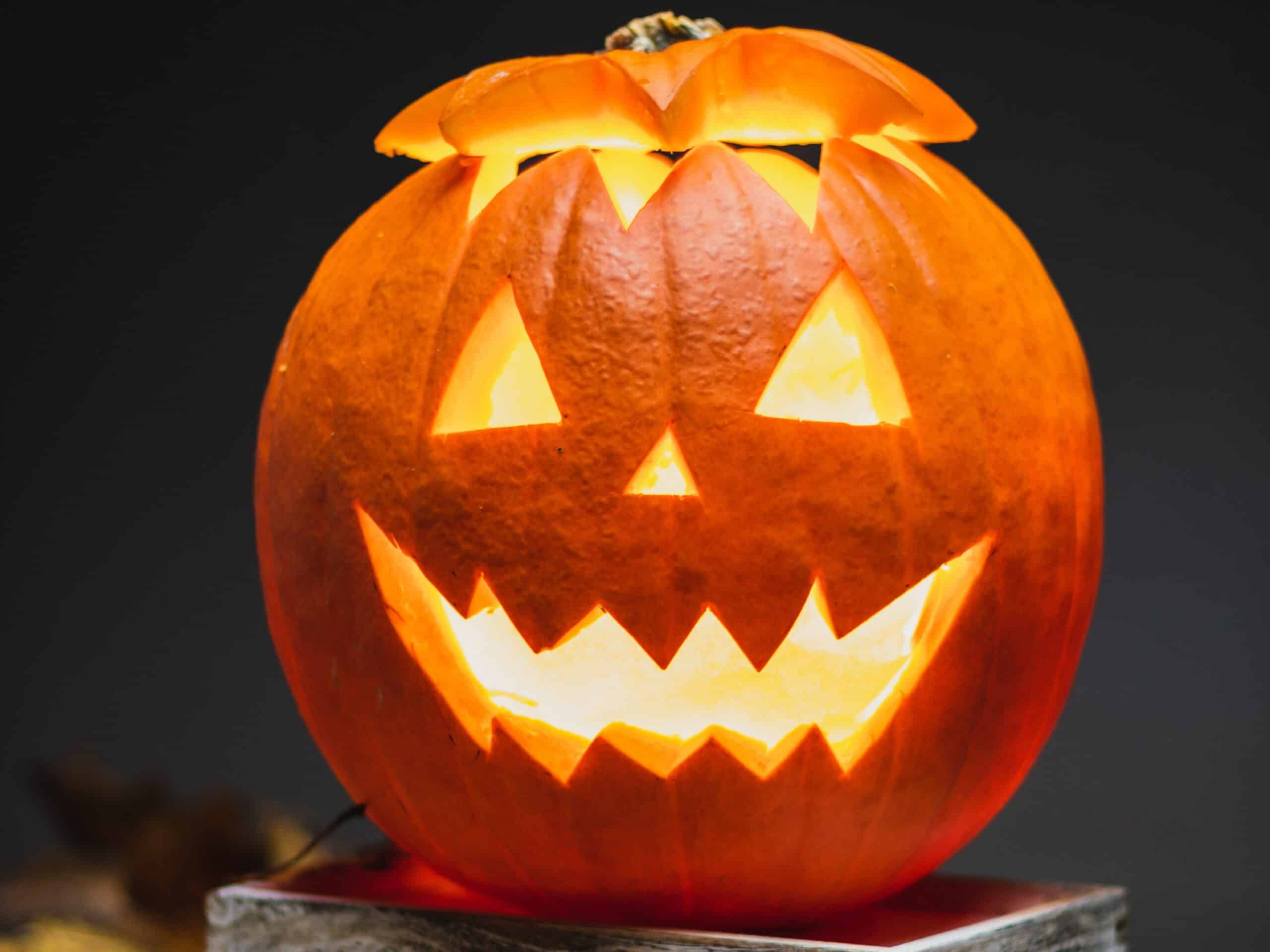 You are going to love these little-known facts about Halloween! | The Dating Divas
