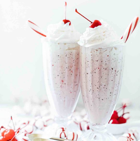 Copycat Chick-fil-A peppermint milkshakes make great Christmas treats for the family! | The Dating Divas