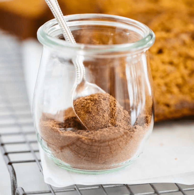 This homemade pumpkin pie spice recipe is perfect for your homemade pies! | The Dating Divas