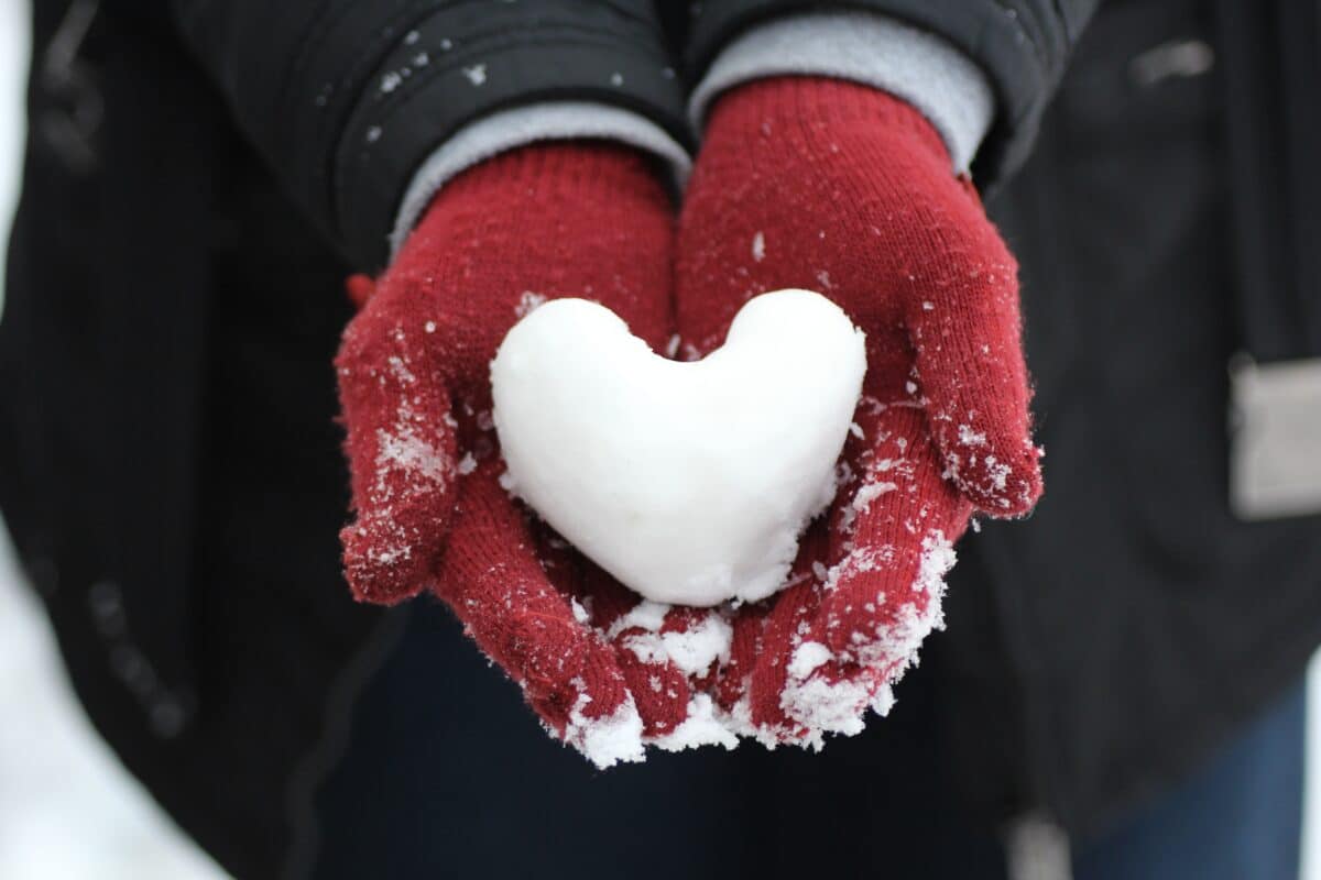 Say "I love you" with these 75 romantic Valentine's Day quotes. | The Dating Divas