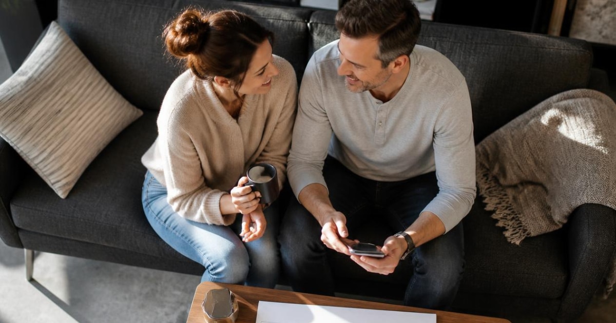 Couple scheduling their week together.