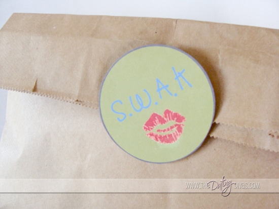 Robin-birthday bag-swak