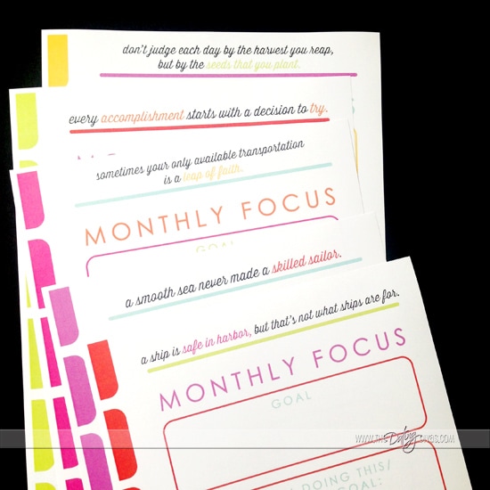 What a great way to make & organize your goals each month for the best year yet in 2015 from dateyourspouse.com